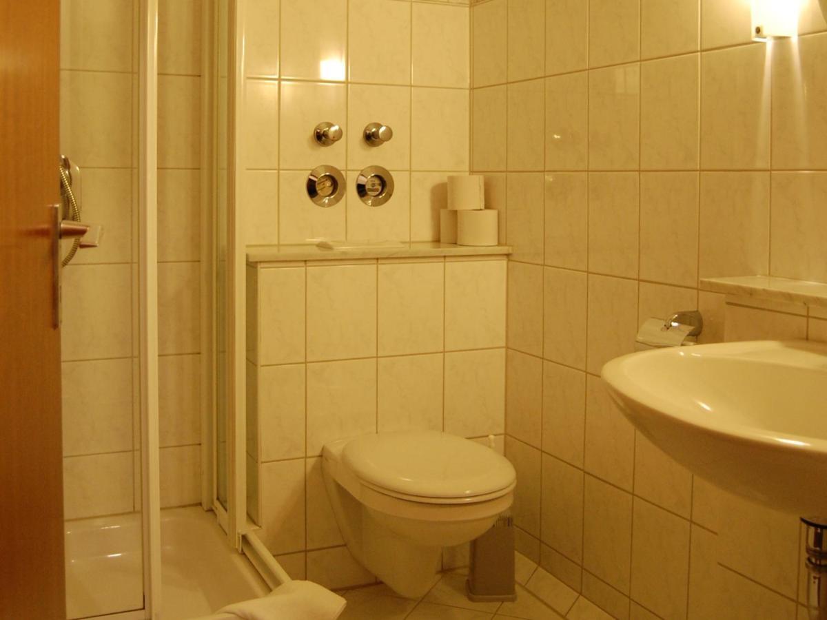 Gasthaus Rehwinkel Titisee-Neustadt Ngoại thất bức ảnh