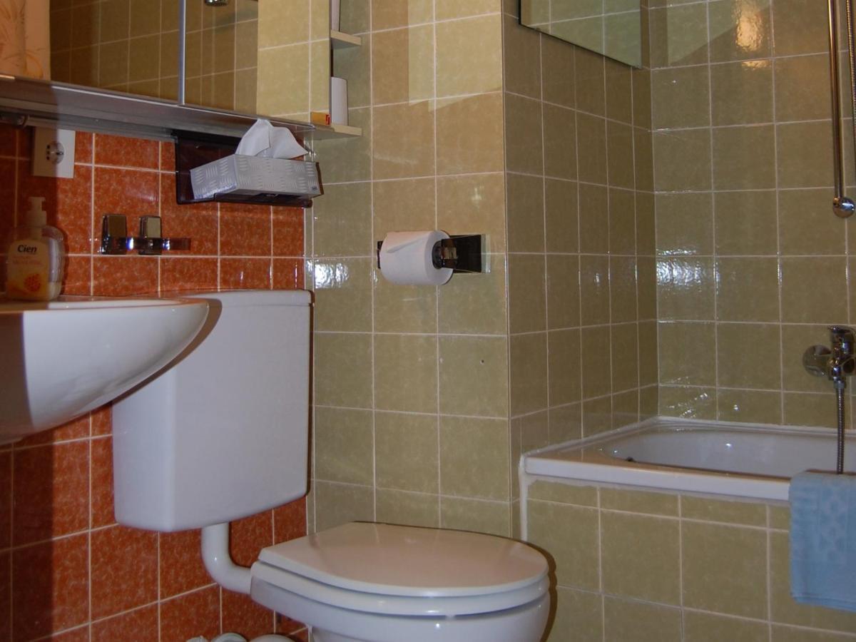 Gasthaus Rehwinkel Titisee-Neustadt Ngoại thất bức ảnh